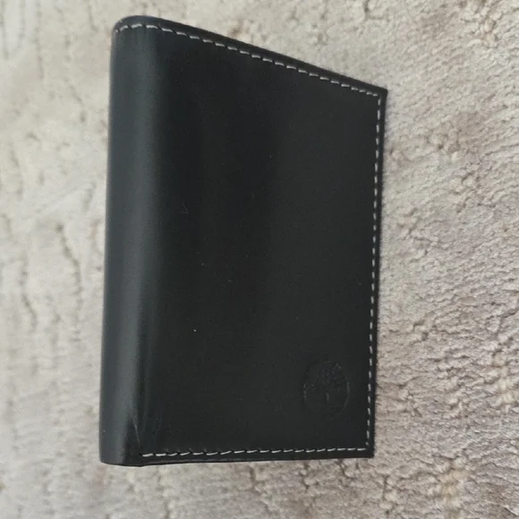 NWT Timberland Black Leather Tri-Fold Wallet - Picture 5 of 6